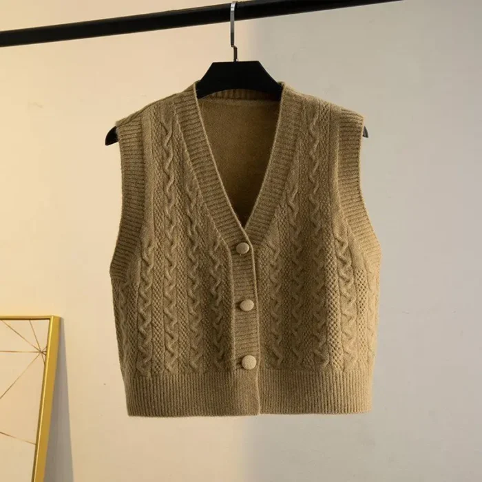 knitted women's vest